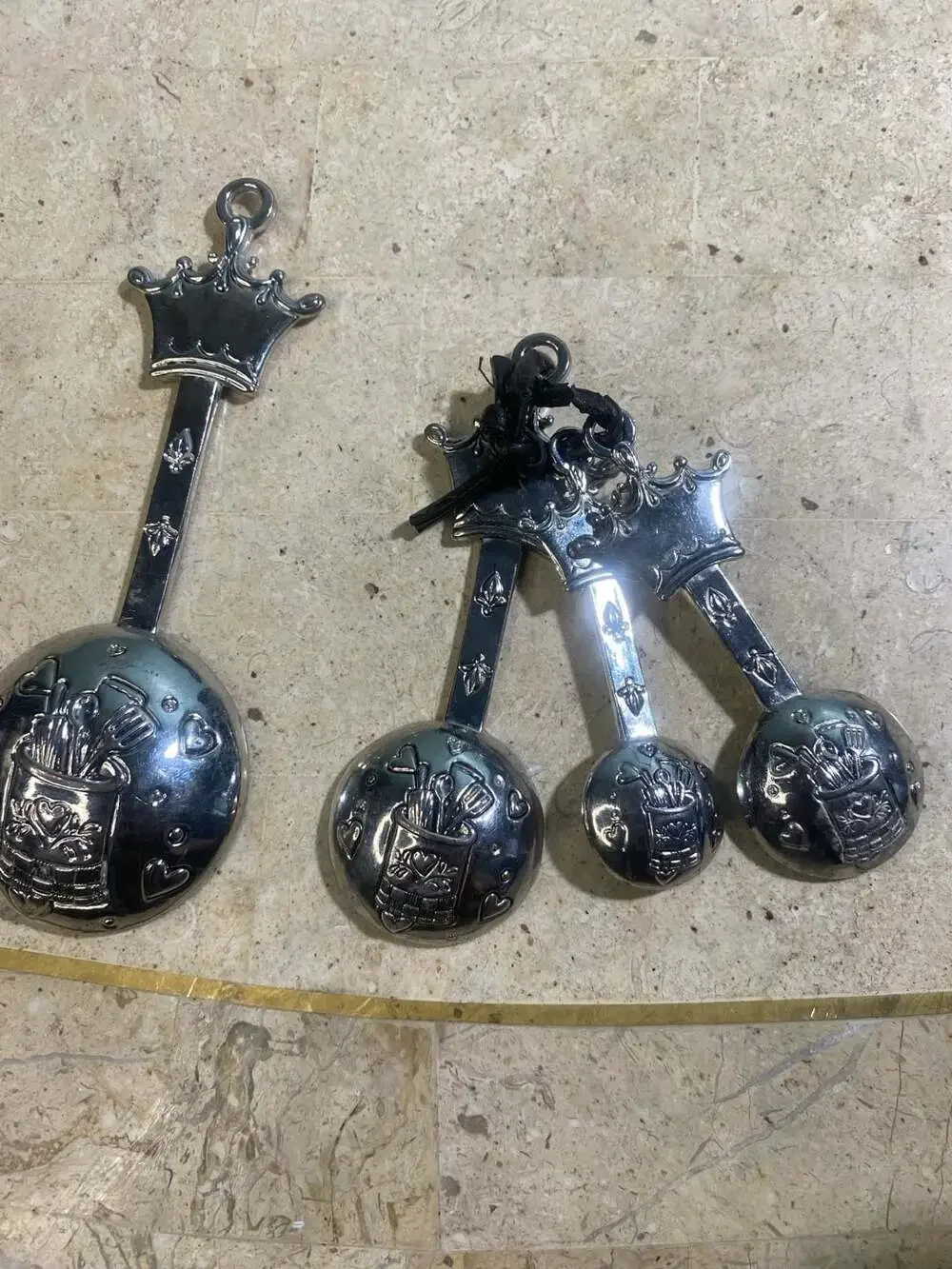 Ganz Queen of the Kitchen Decorative Metal Measuring Spoon Set of 4
